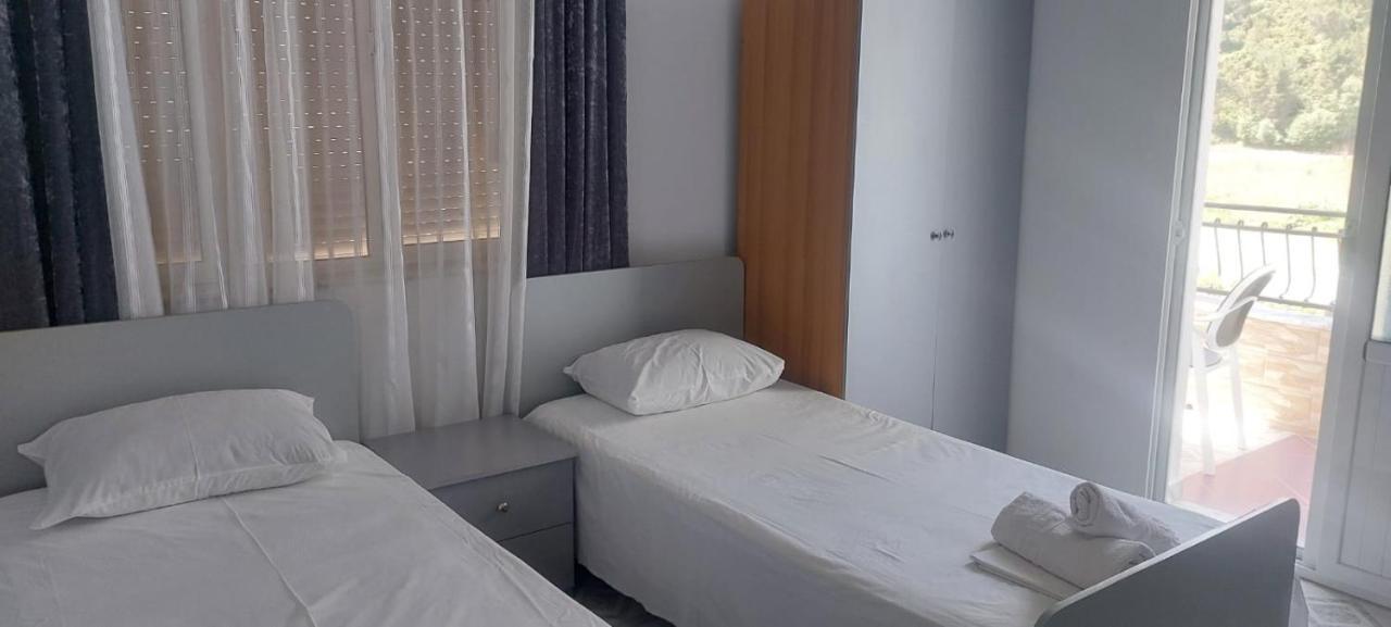 Villa Deart Berat Exteriör bild